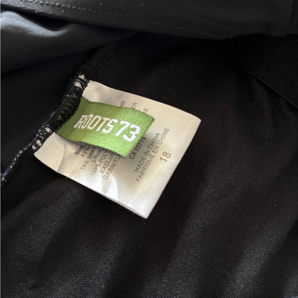 Roots Black and Blue One-Piece Swimsuit Sporty Design Size 18 - Picture 2 of 4